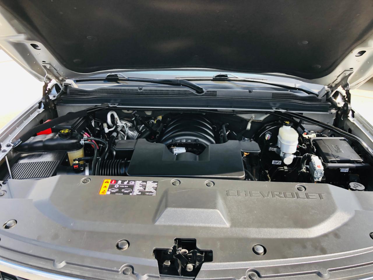 Chevrolet Suburban 4WD 4dr LT 2020