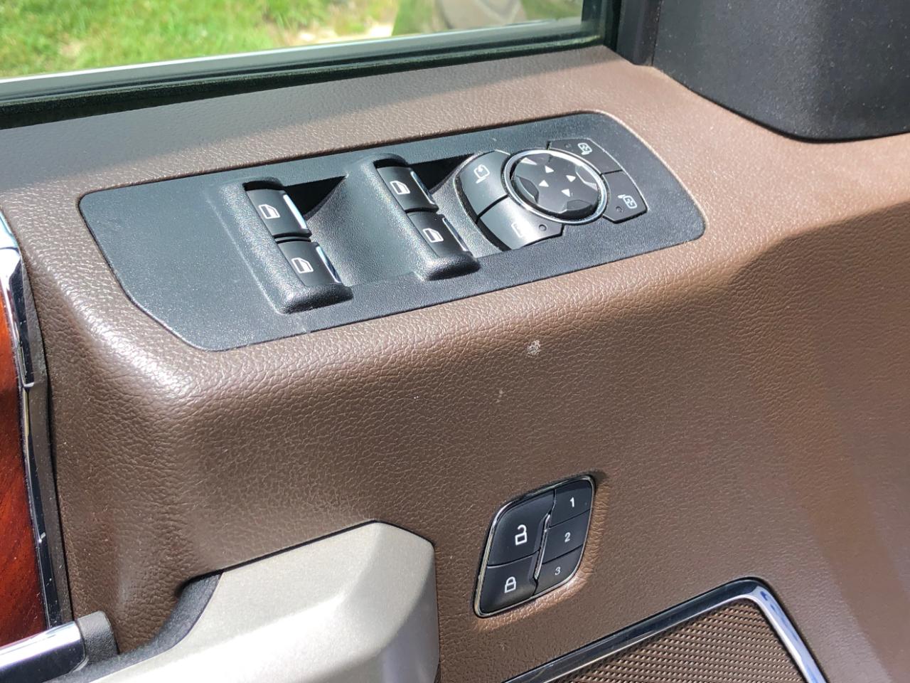 Ford F-150 King Ranch 4WD SuperCrew 5.5' Box 2017