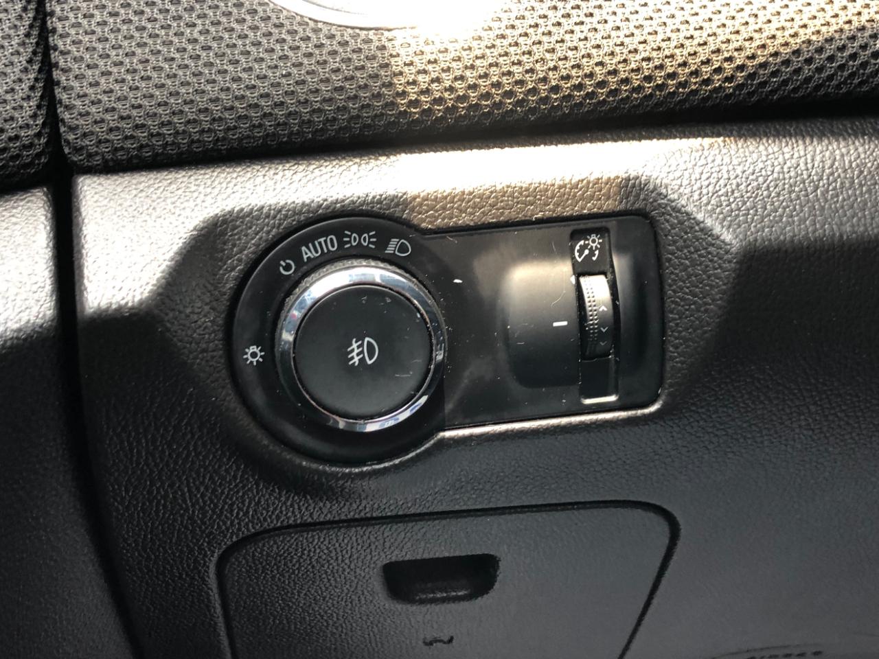 Chevrolet Cruze 4dr Sdn LT w/1LT 2012