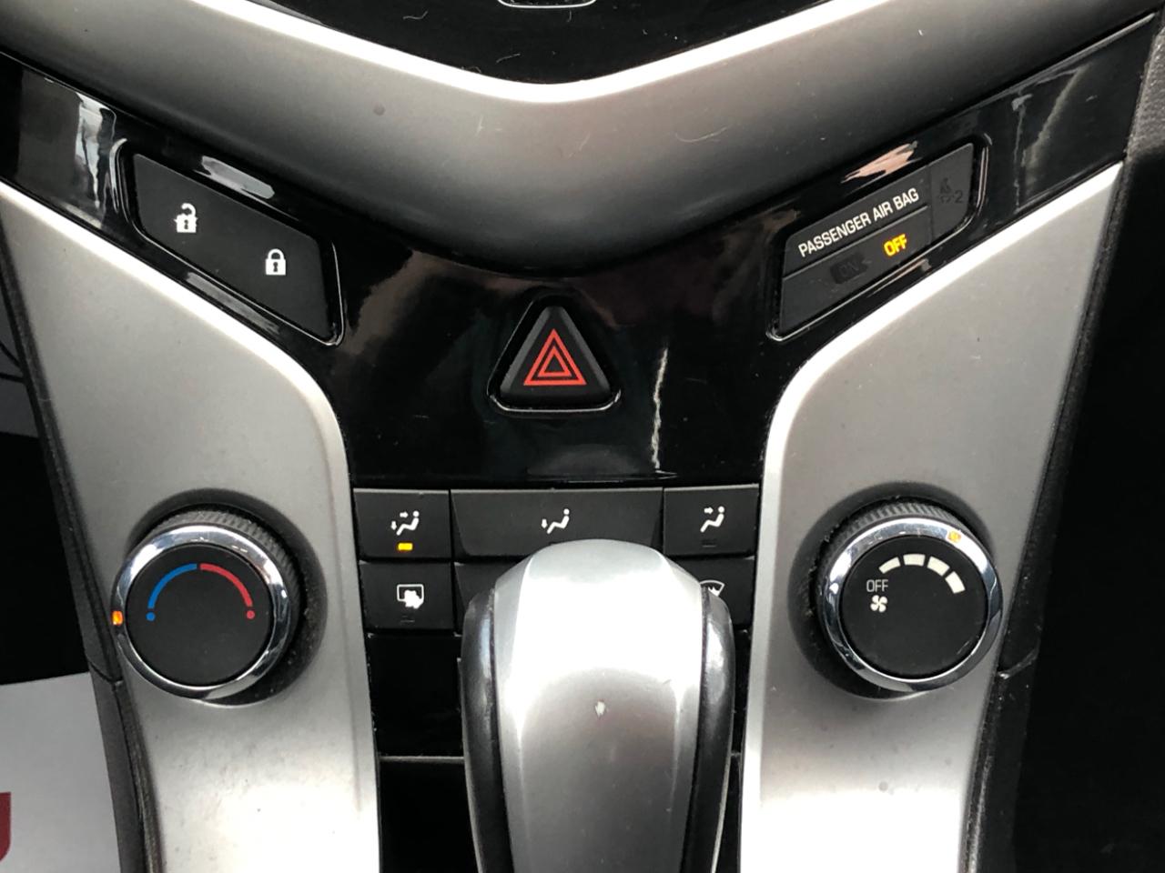 Chevrolet Cruze 4dr Sdn LT w/1LT 2012