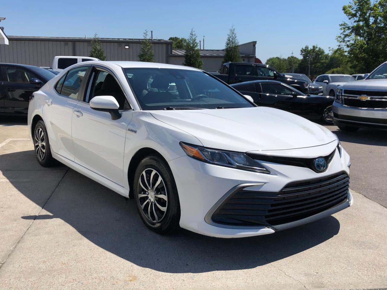 Toyota Camry Hybrid LE CVT (Natl) 2021