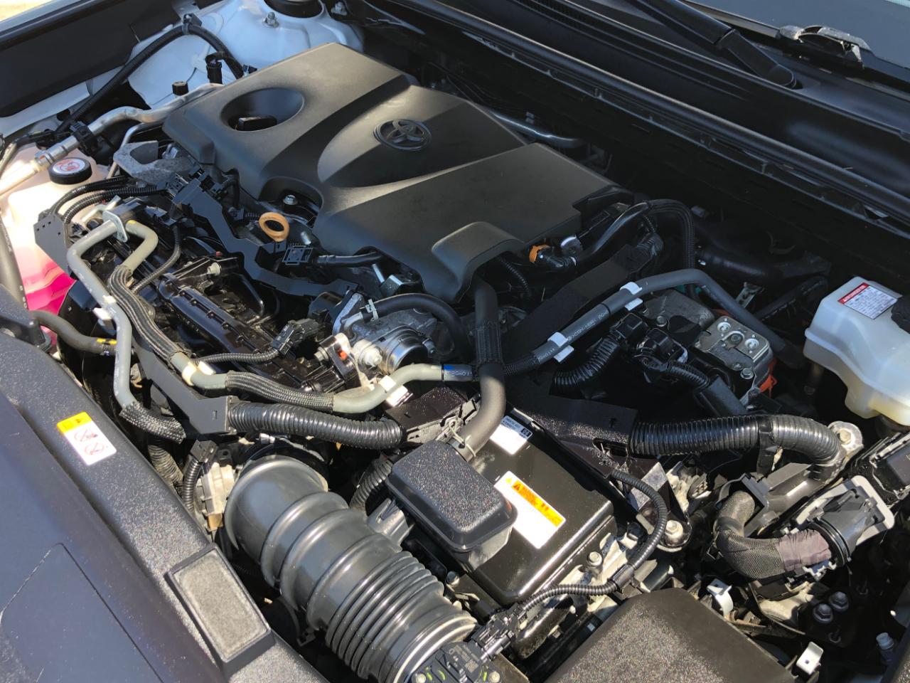 Toyota Camry Hybrid LE CVT (Natl) 2021