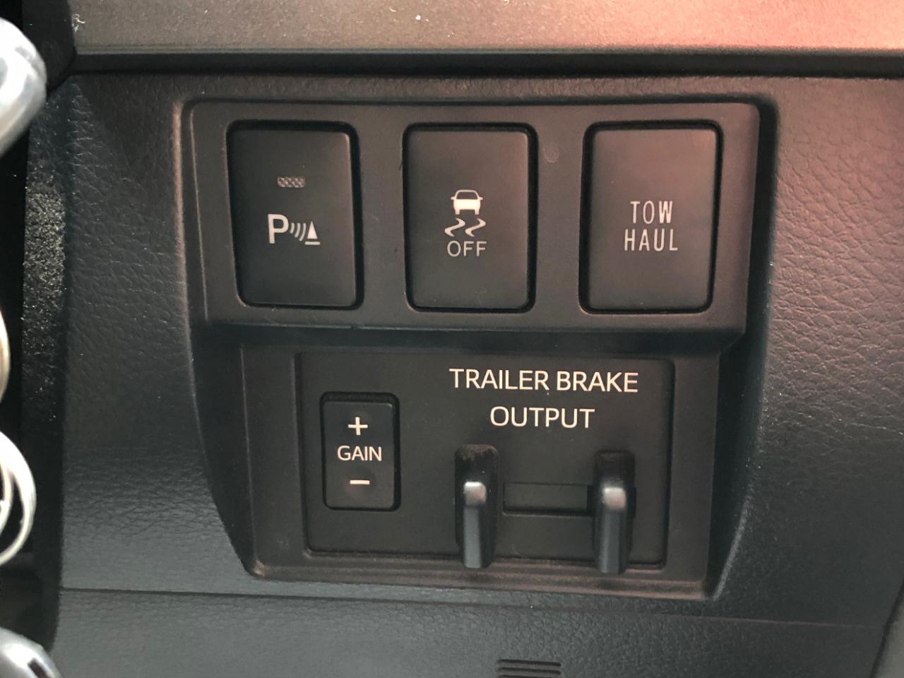 Toyota Tundra 4WD SR5 CrewMax 5.5' Bed 5.7L (Natl) 2019