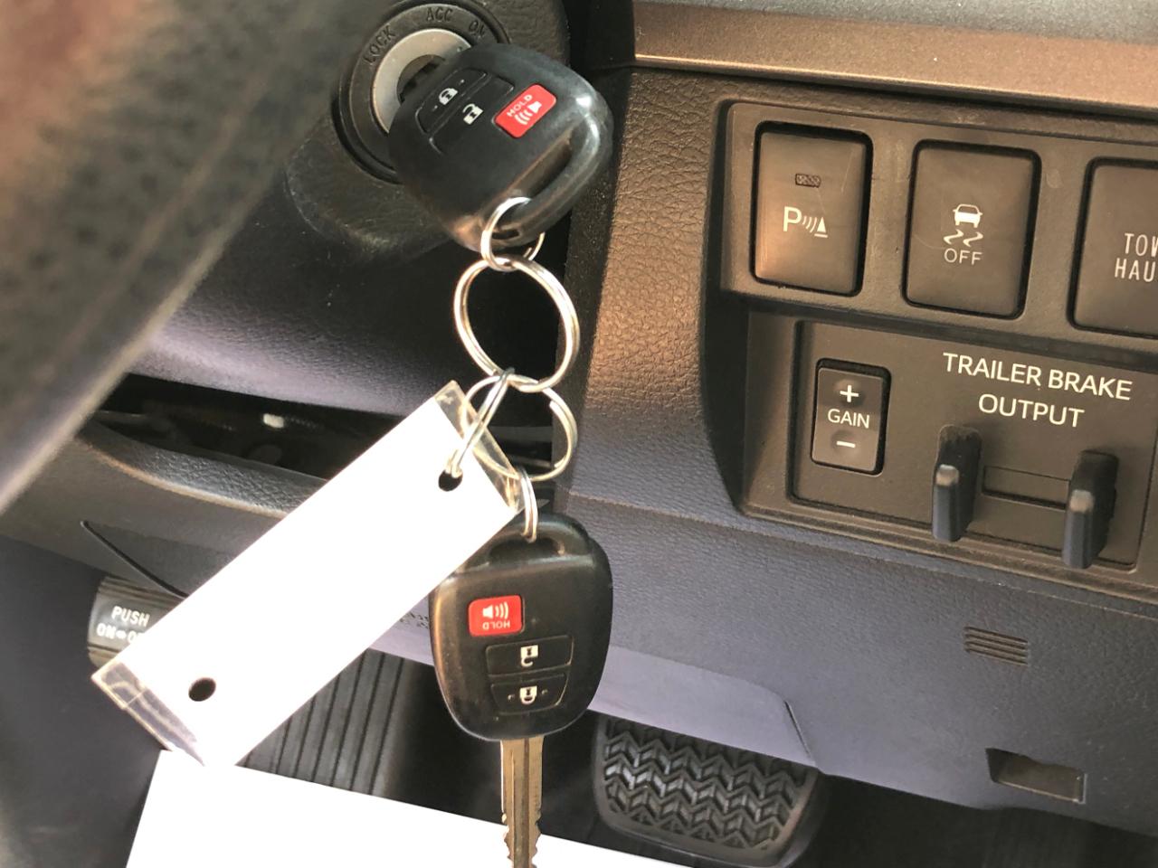 Toyota Tundra 4WD SR5 CrewMax 5.5' Bed 5.7L (Natl) 2019