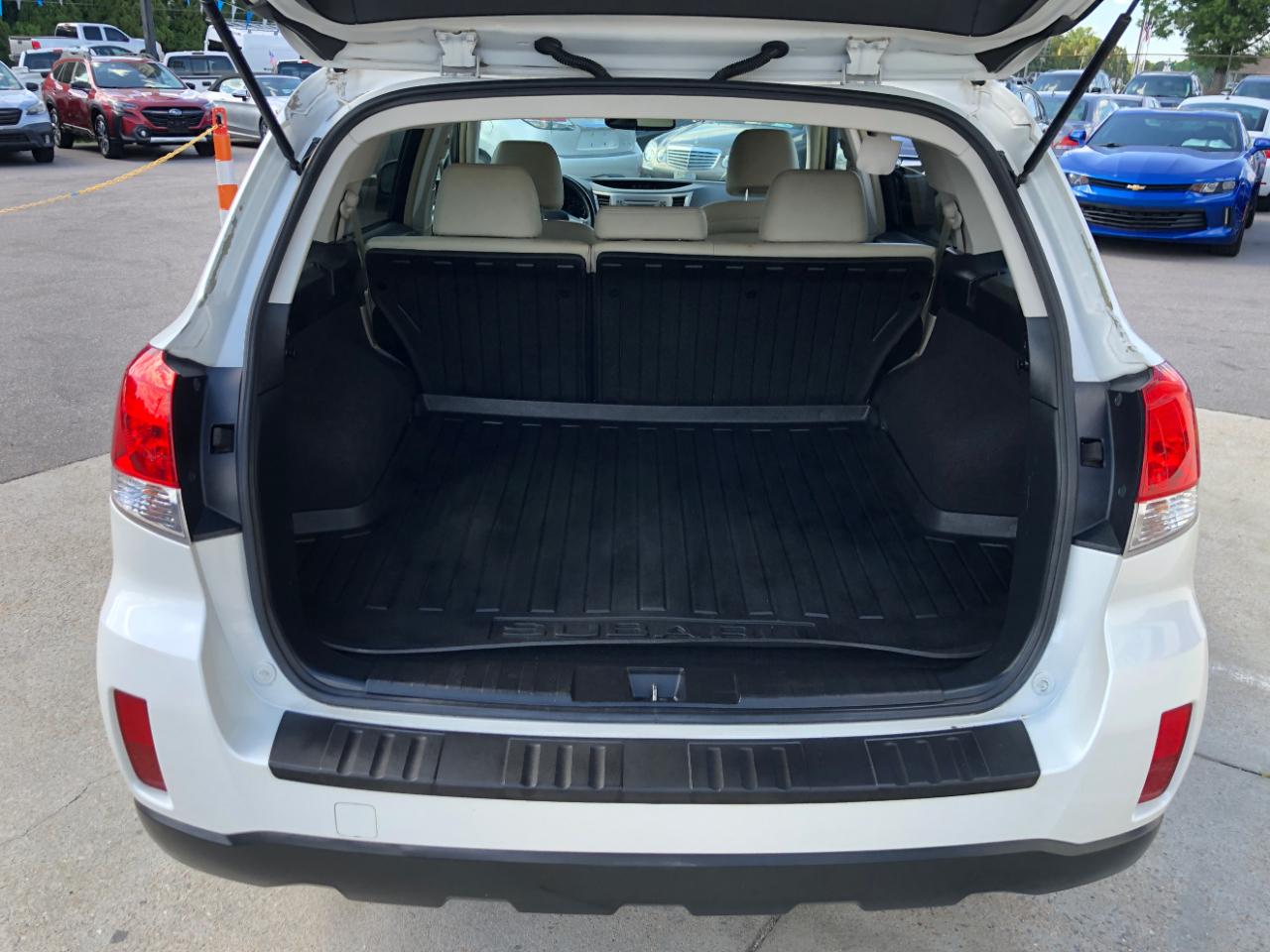 Subaru Outback 4dr Wgn H4 Auto 2.5i Limited 2014