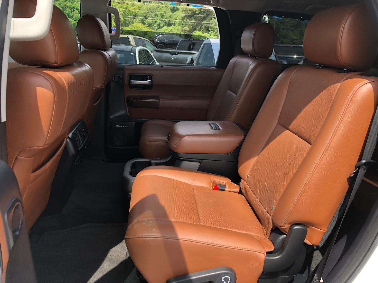 Toyota Sequoia Platinum RWD (Natl) 2017