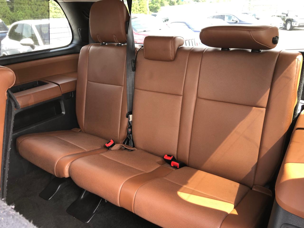 Toyota Sequoia Platinum RWD (Natl) 2017