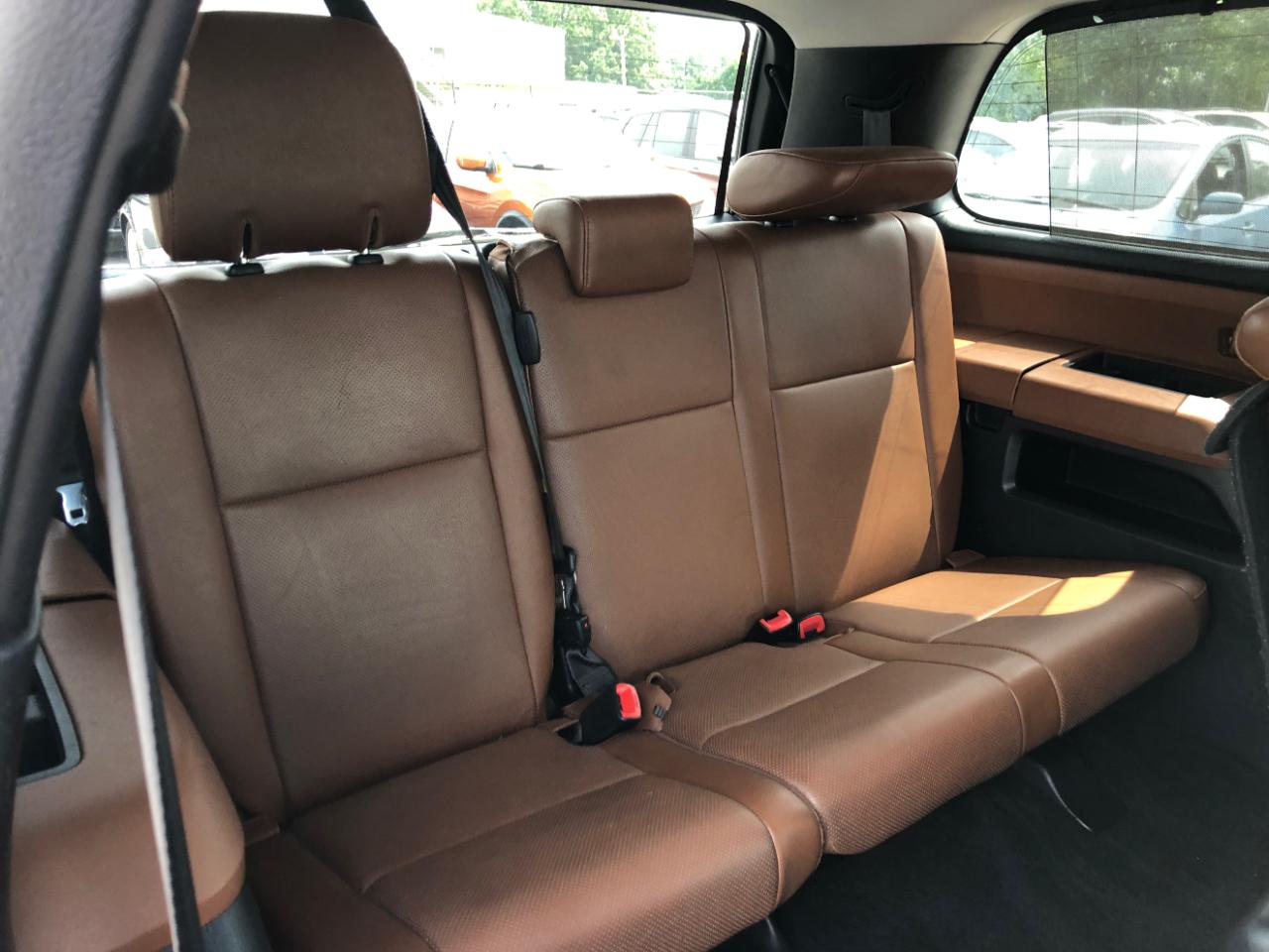 Toyota Sequoia Platinum RWD (Natl) 2017
