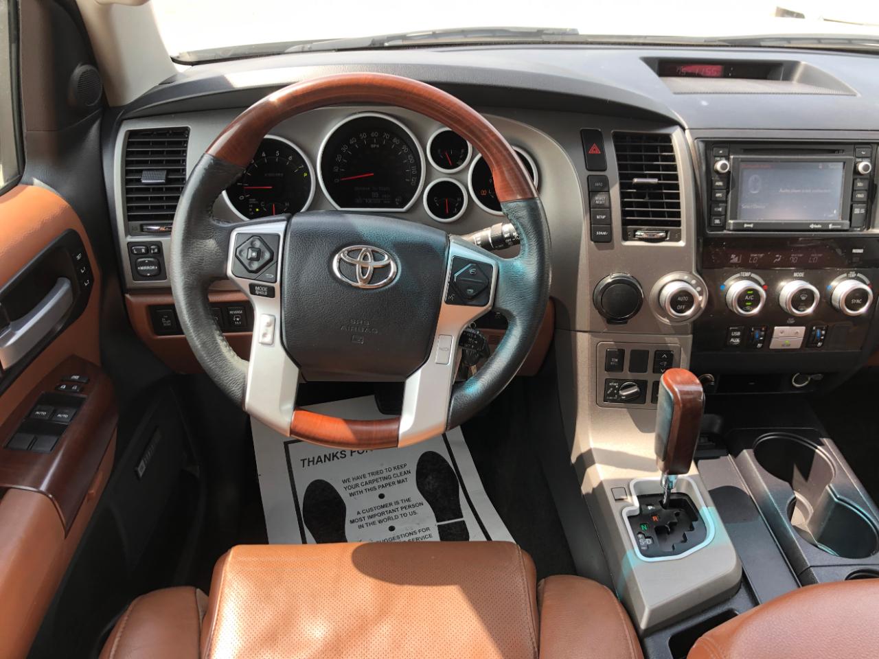Toyota Sequoia Platinum RWD (Natl) 2017