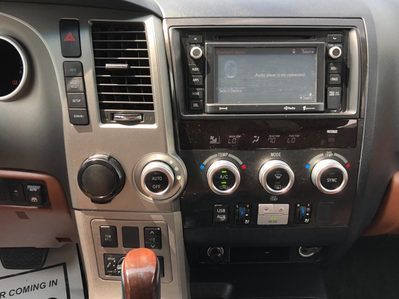 Toyota Sequoia Platinum RWD (Natl) 2017
