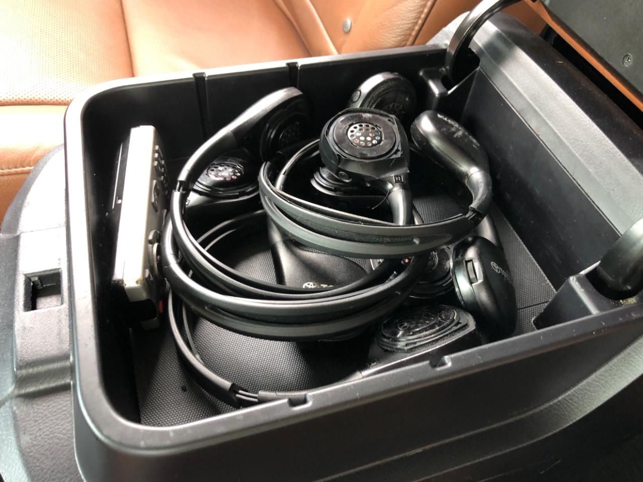 Toyota Sequoia Platinum RWD (Natl) 2017