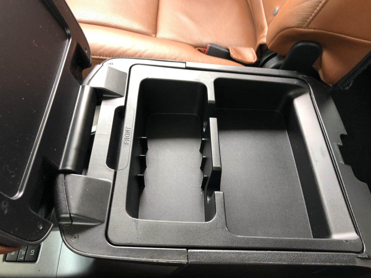 Toyota Sequoia Platinum RWD (Natl) 2017