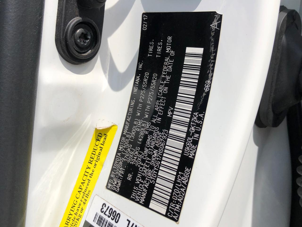 Toyota Sequoia Platinum RWD (Natl) 2017