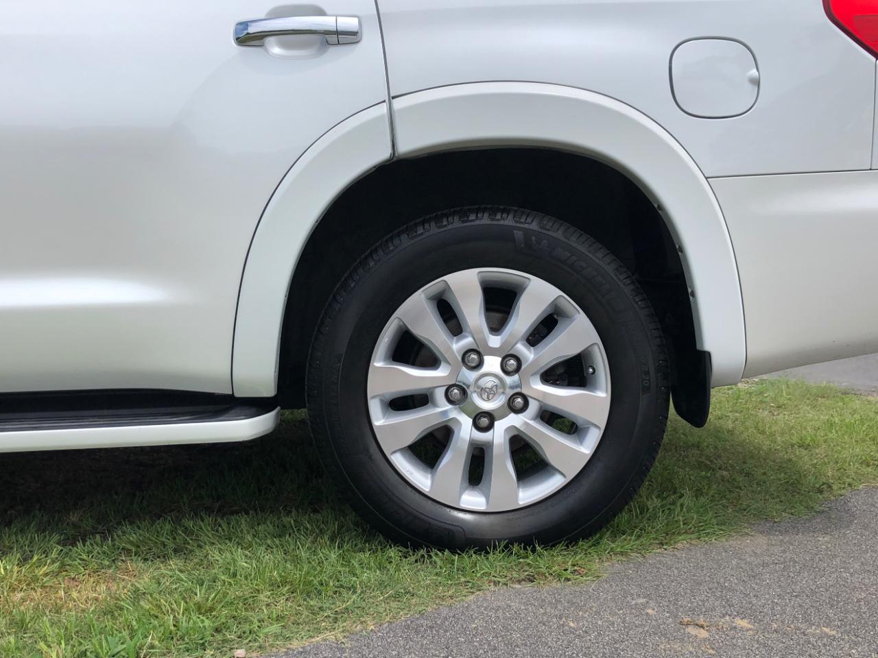Toyota Sequoia Platinum RWD (Natl) 2017