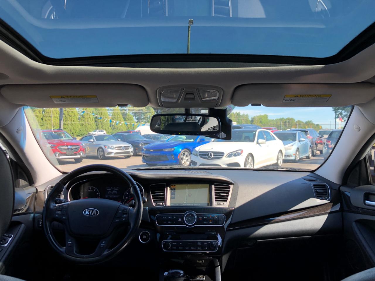 Kia Cadenza 4dr Sdn Premium 2016