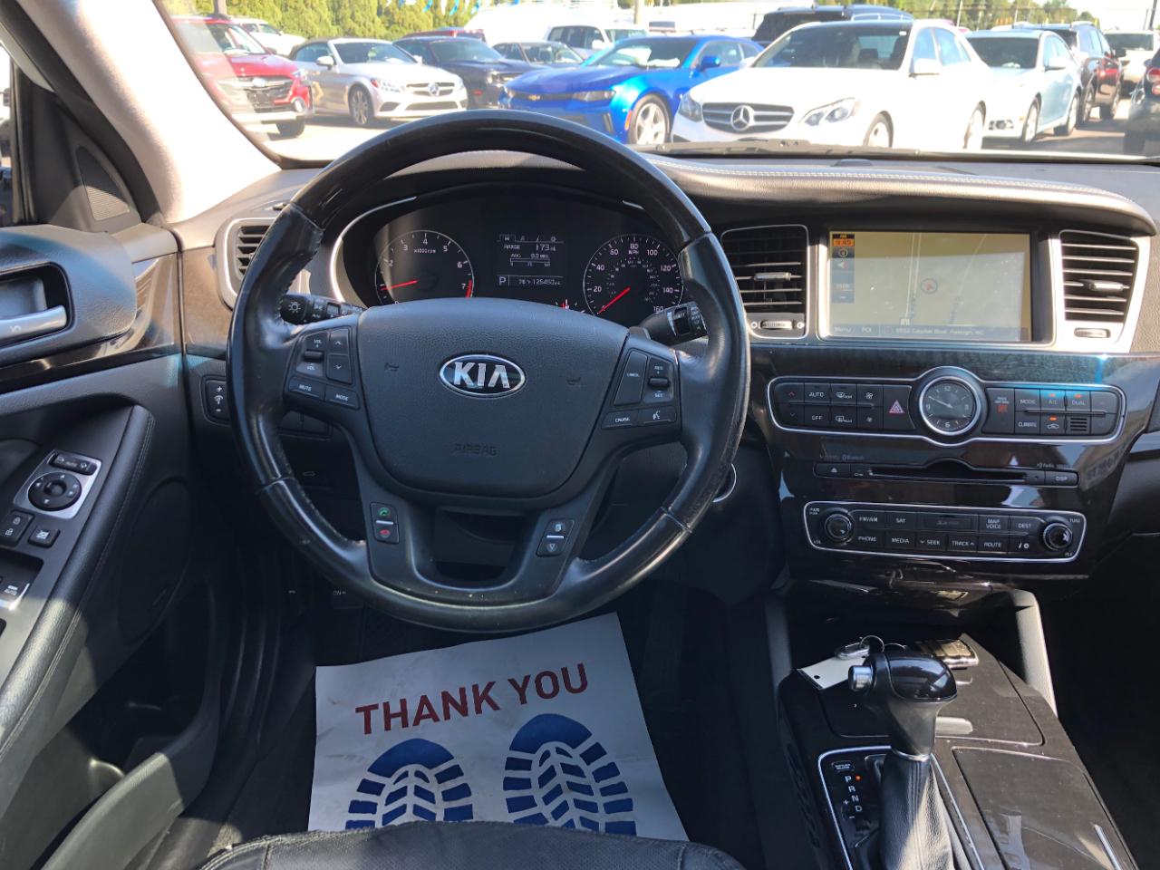 Kia Cadenza 4dr Sdn Premium 2016