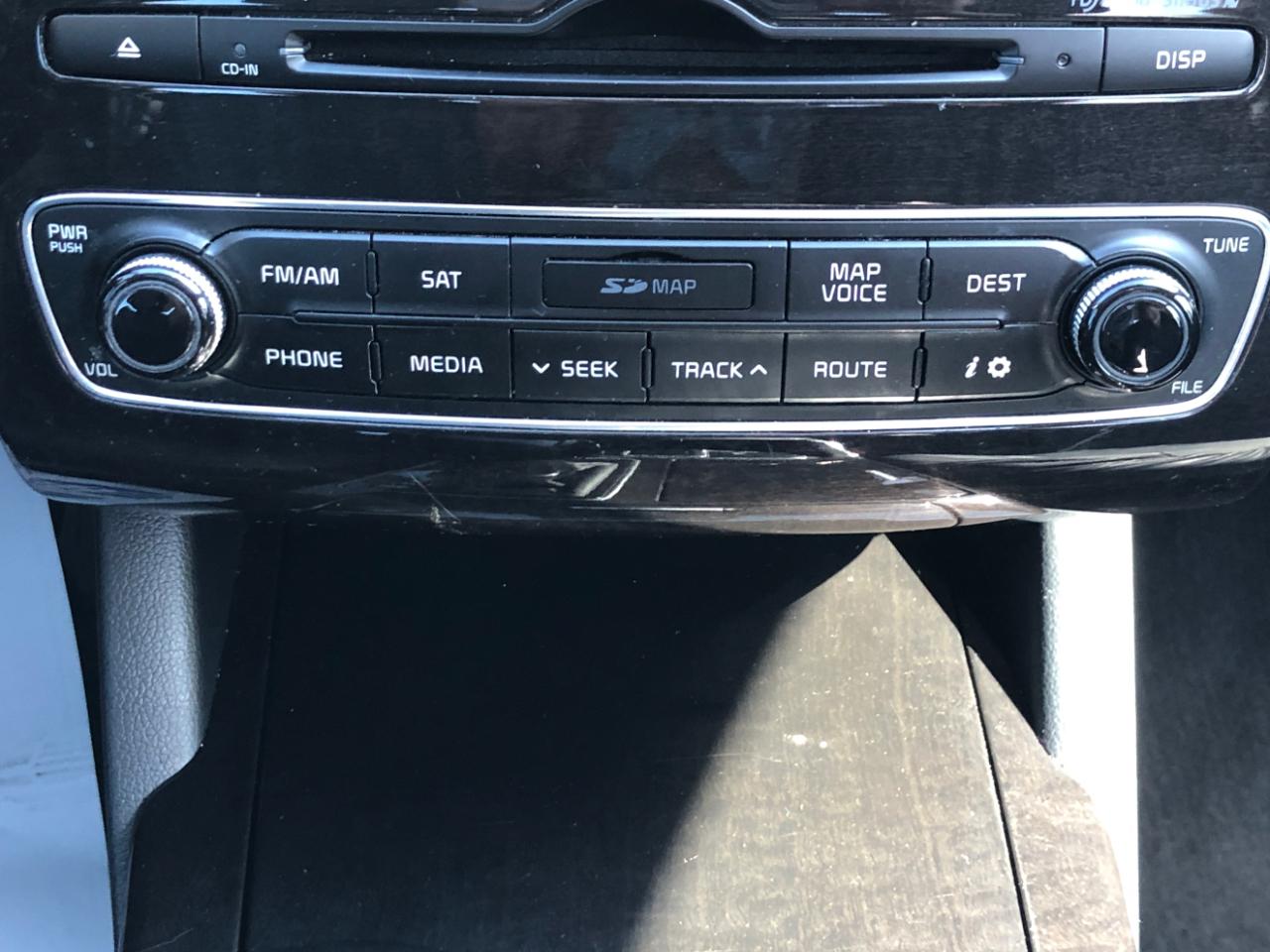 Kia Cadenza 4dr Sdn Premium 2016