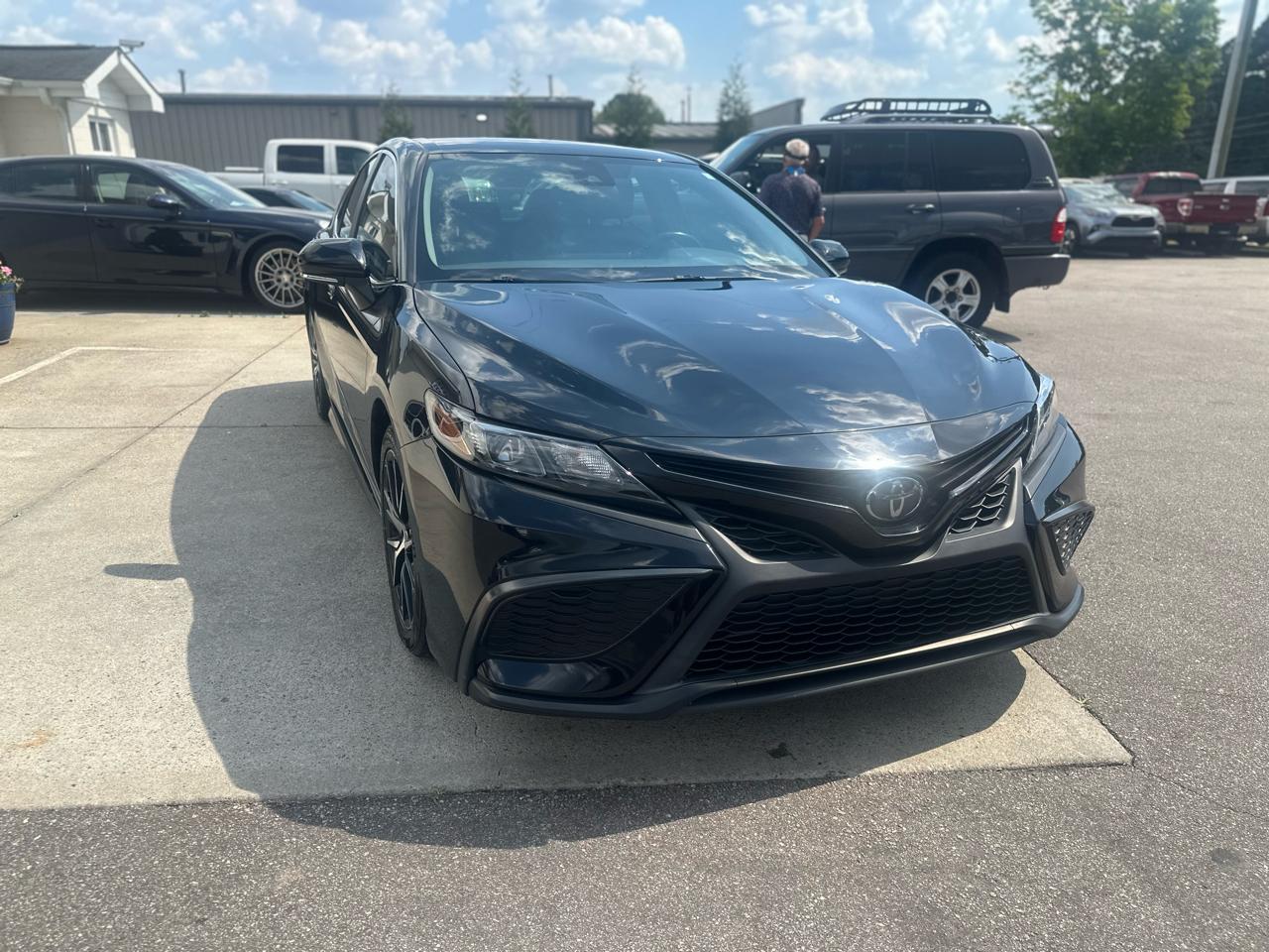 Toyota Camry SE 2023