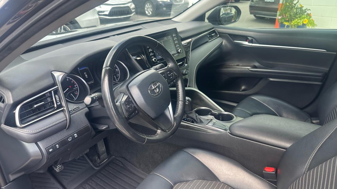 Toyota Camry SE 2023