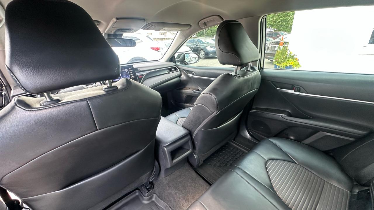 Toyota Camry SE 2023