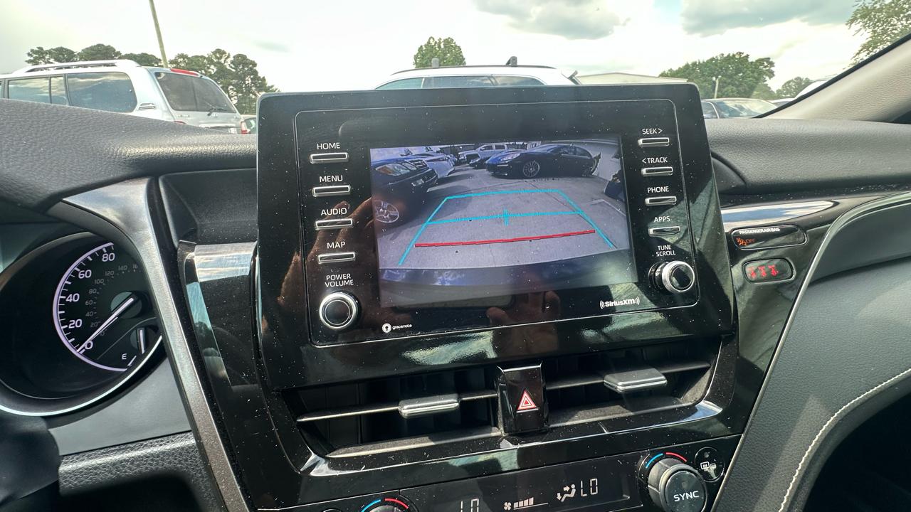 Toyota Camry SE 2023