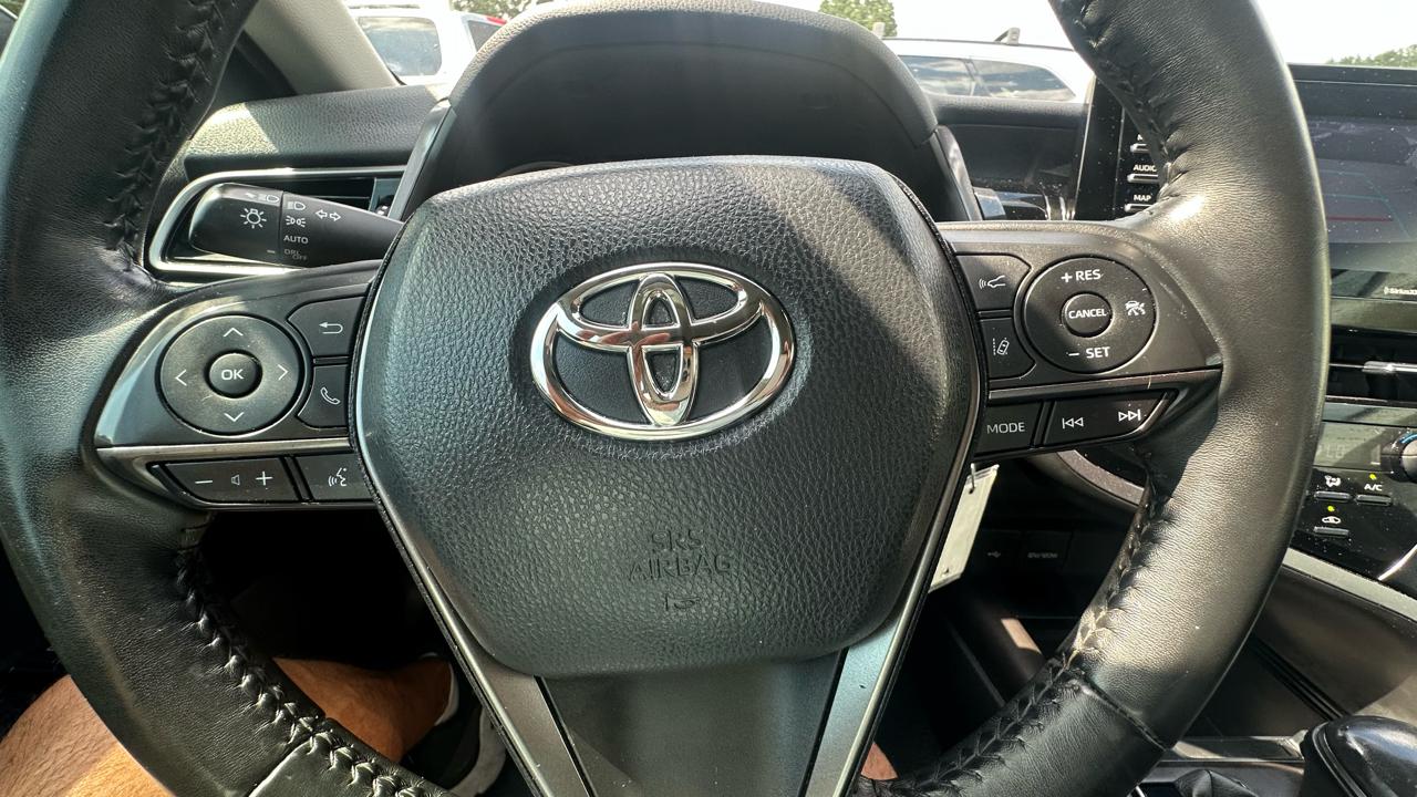 Toyota Camry SE 2023