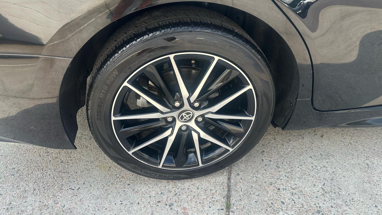 Toyota Camry SE 2023
