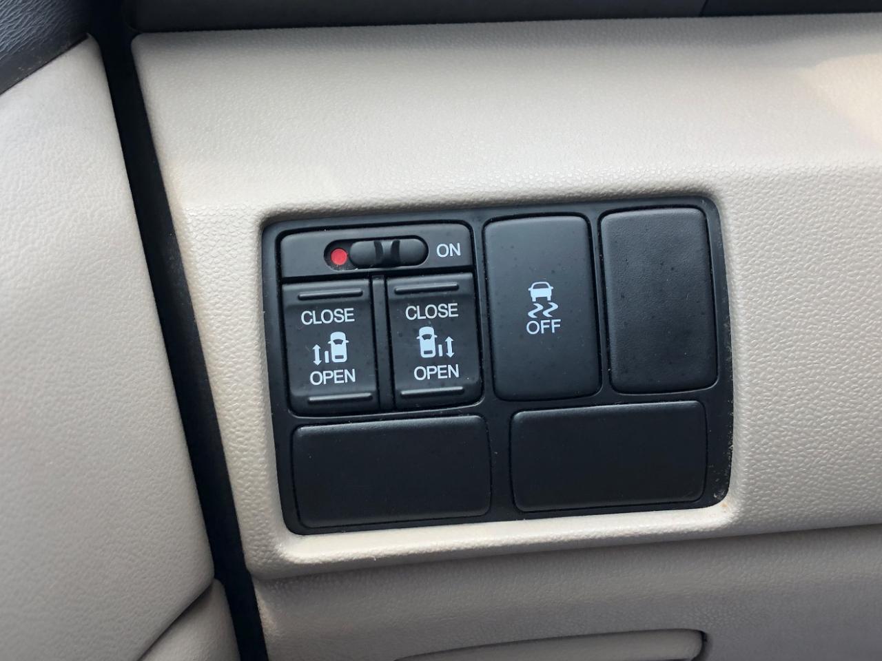 Honda Odyssey 5dr SE 2016