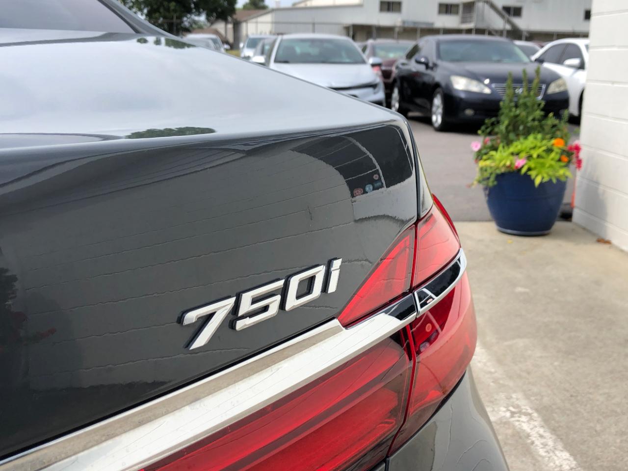 BMW 7 Series 750i xDrive Sedan 2018