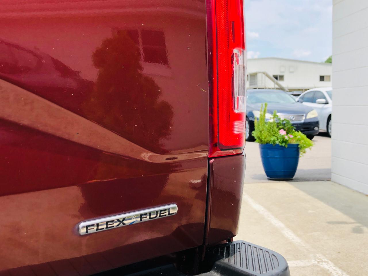 Ford F-150 4WD SuperCrew 145" Lariat 2016