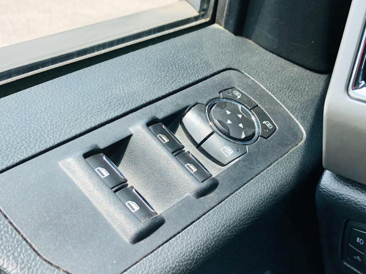 Ford F-150 4WD SuperCrew 145" Lariat 2016