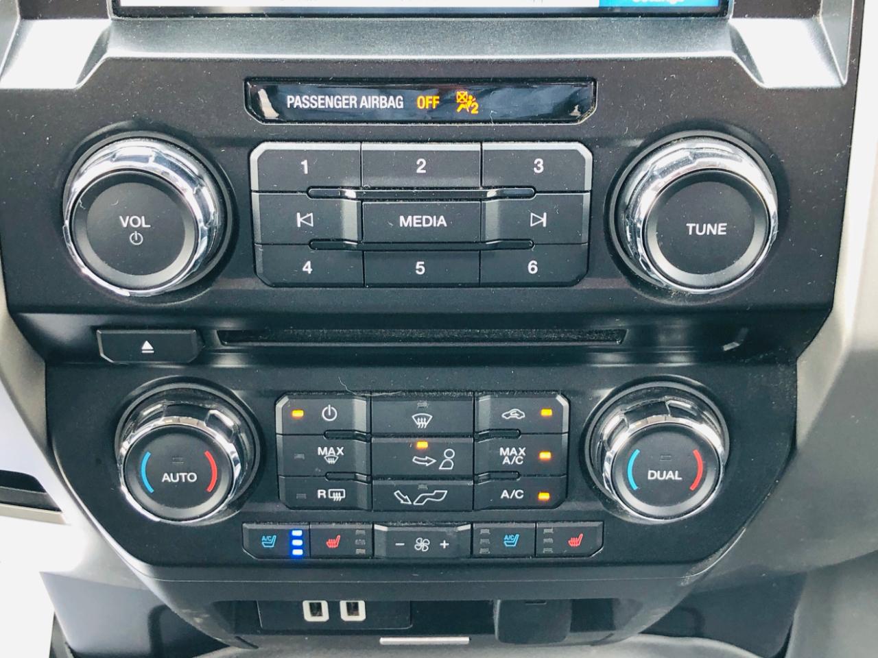 Ford F-150 4WD SuperCrew 145" Lariat 2016