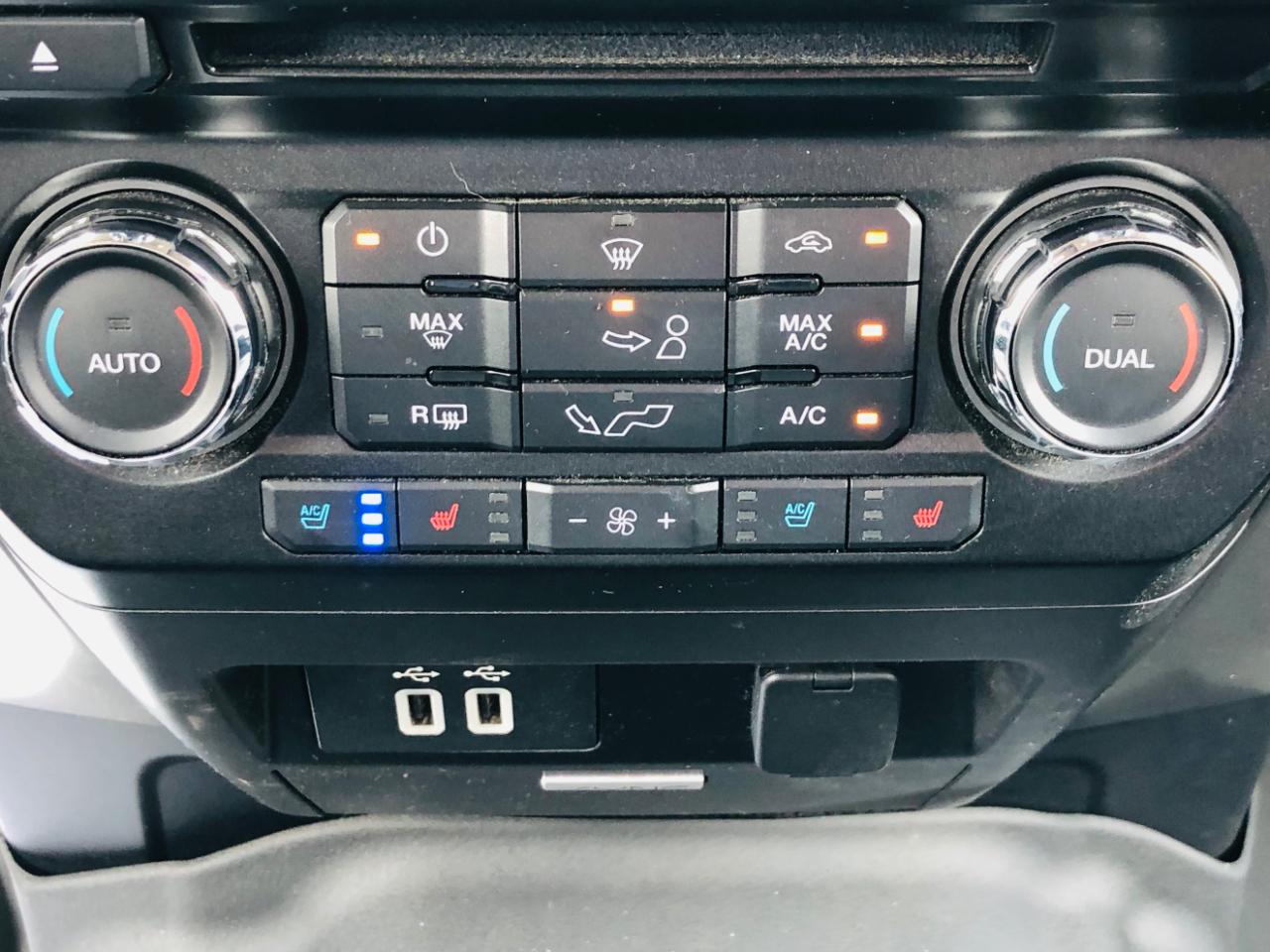 Ford F-150 4WD SuperCrew 145" Lariat 2016