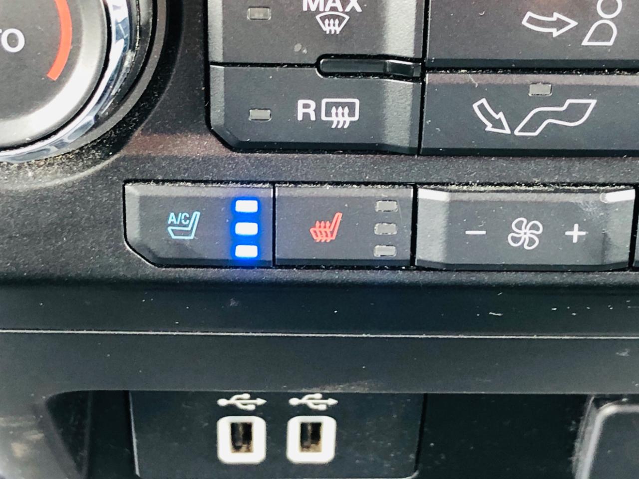 Ford F-150 4WD SuperCrew 145" Lariat 2016