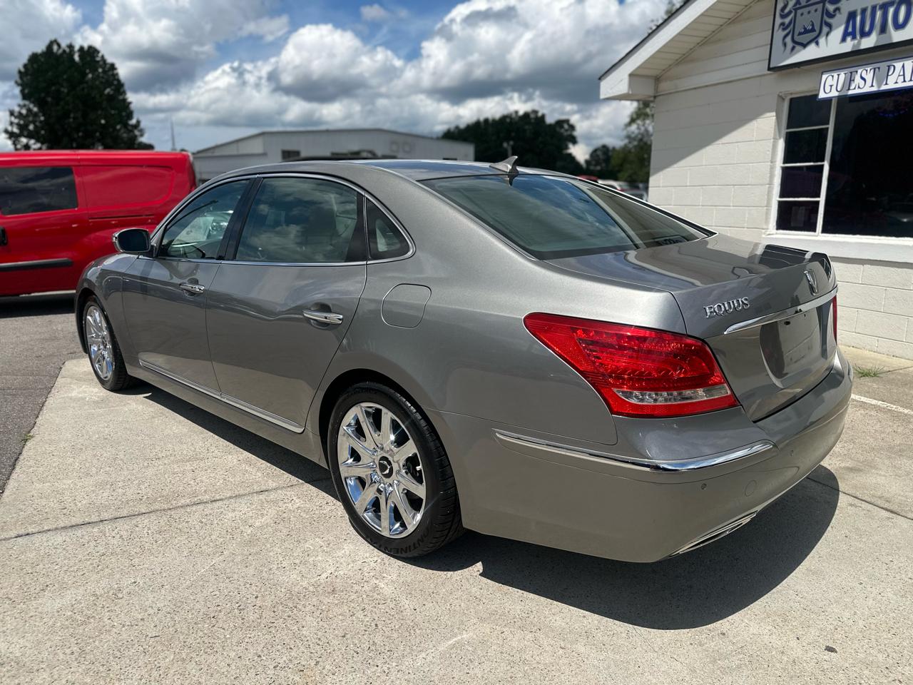 Hyundai Equus 4dr Sdn Ultimate 2011