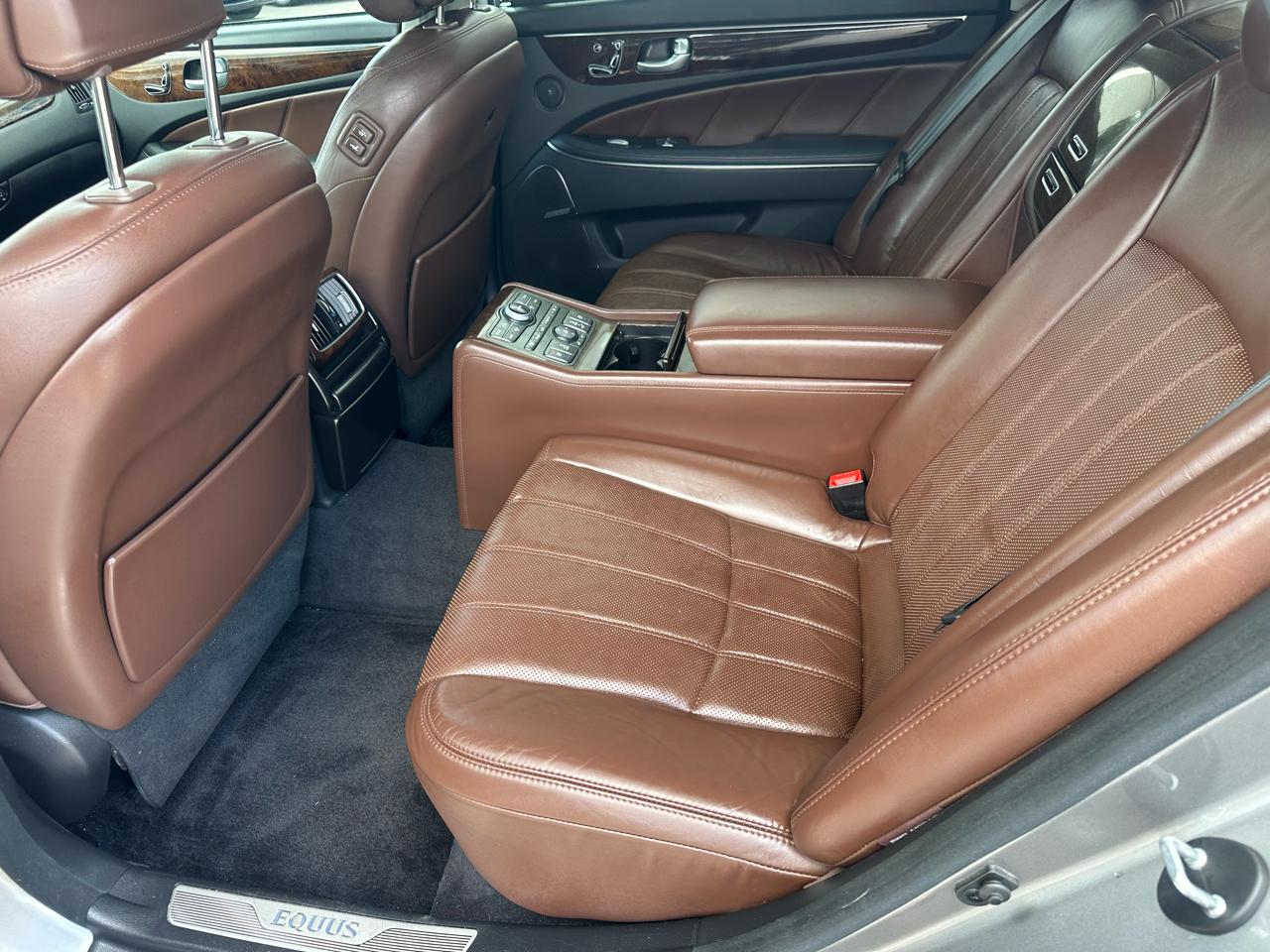 Hyundai Equus 4dr Sdn Ultimate 2011