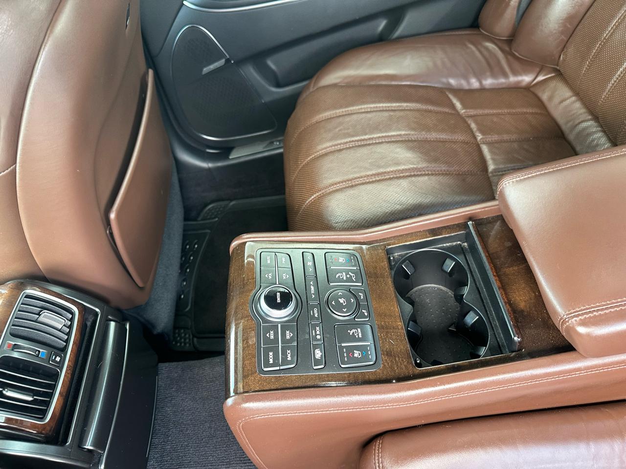 Hyundai Equus 4dr Sdn Ultimate 2011