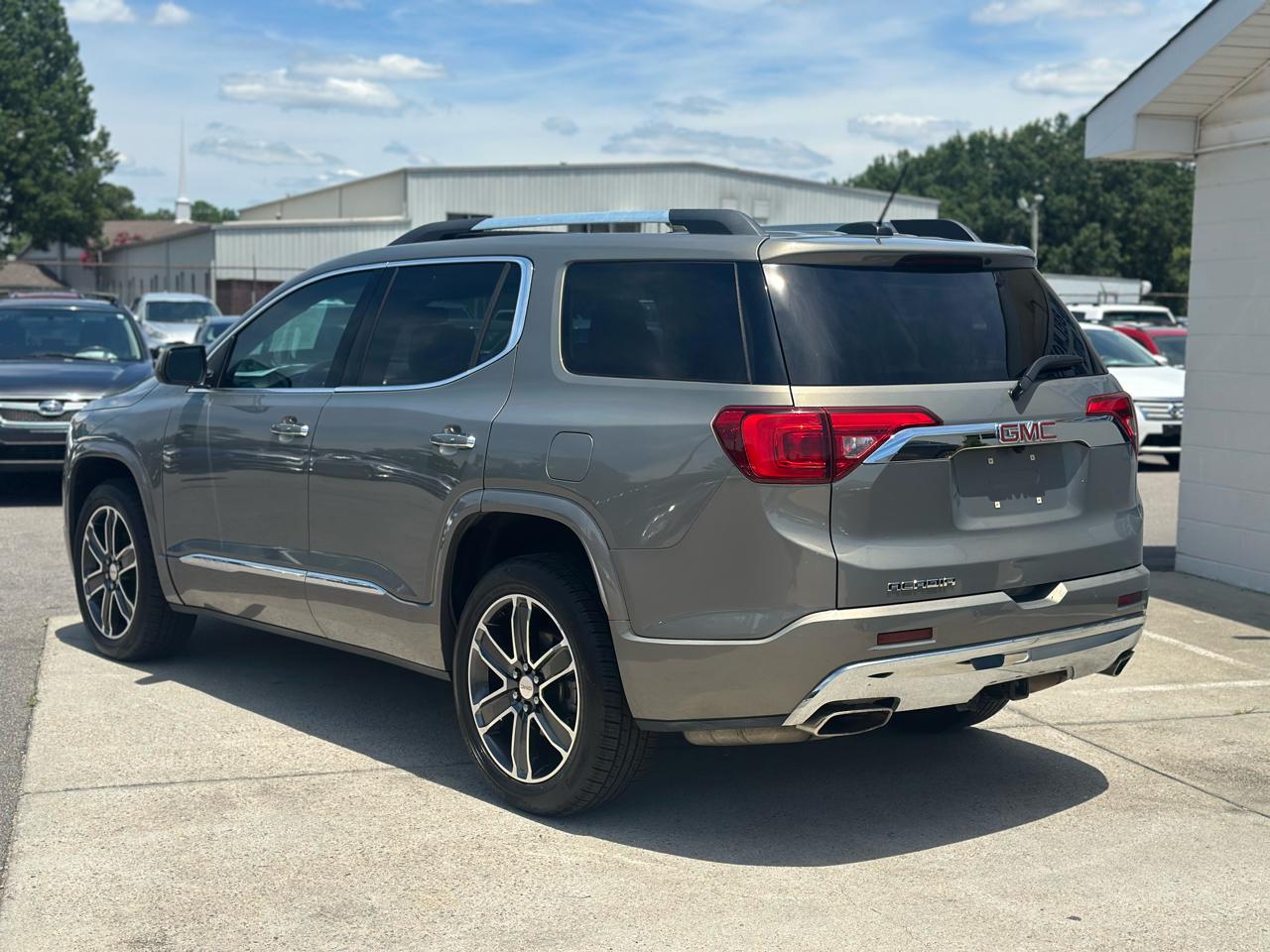GMC Acadia FWD 4dr Denali 2019