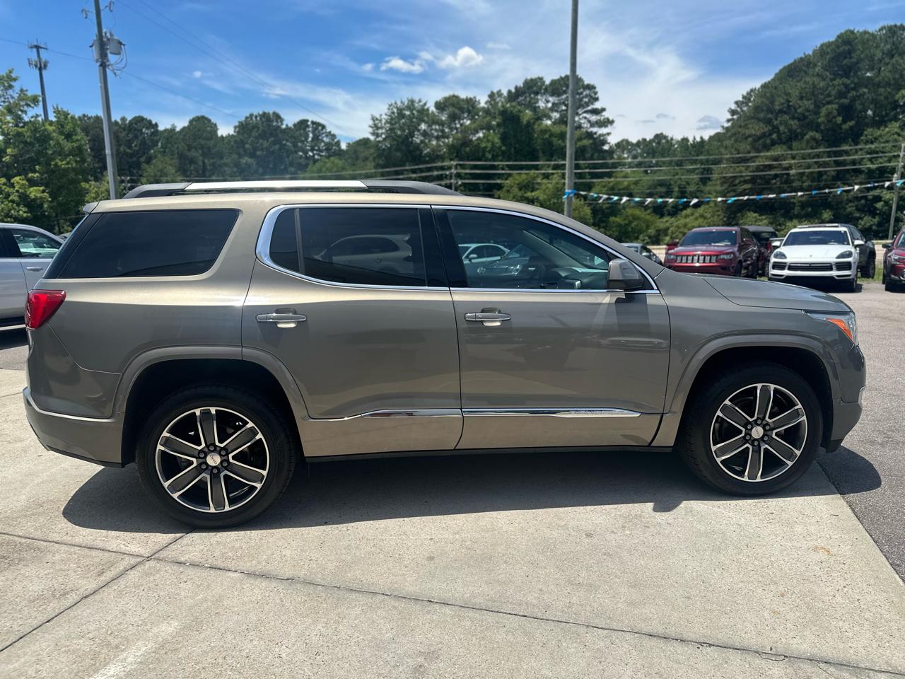 GMC Acadia FWD 4dr Denali 2019