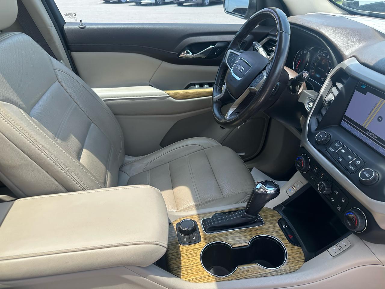 GMC Acadia FWD 4dr Denali 2019
