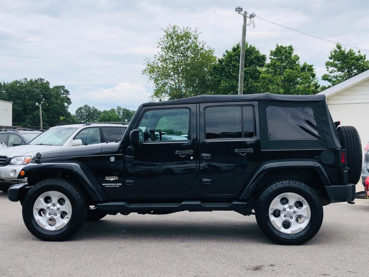Jeep Wrangler Unlimited 4WD 4dr Sahara 2014