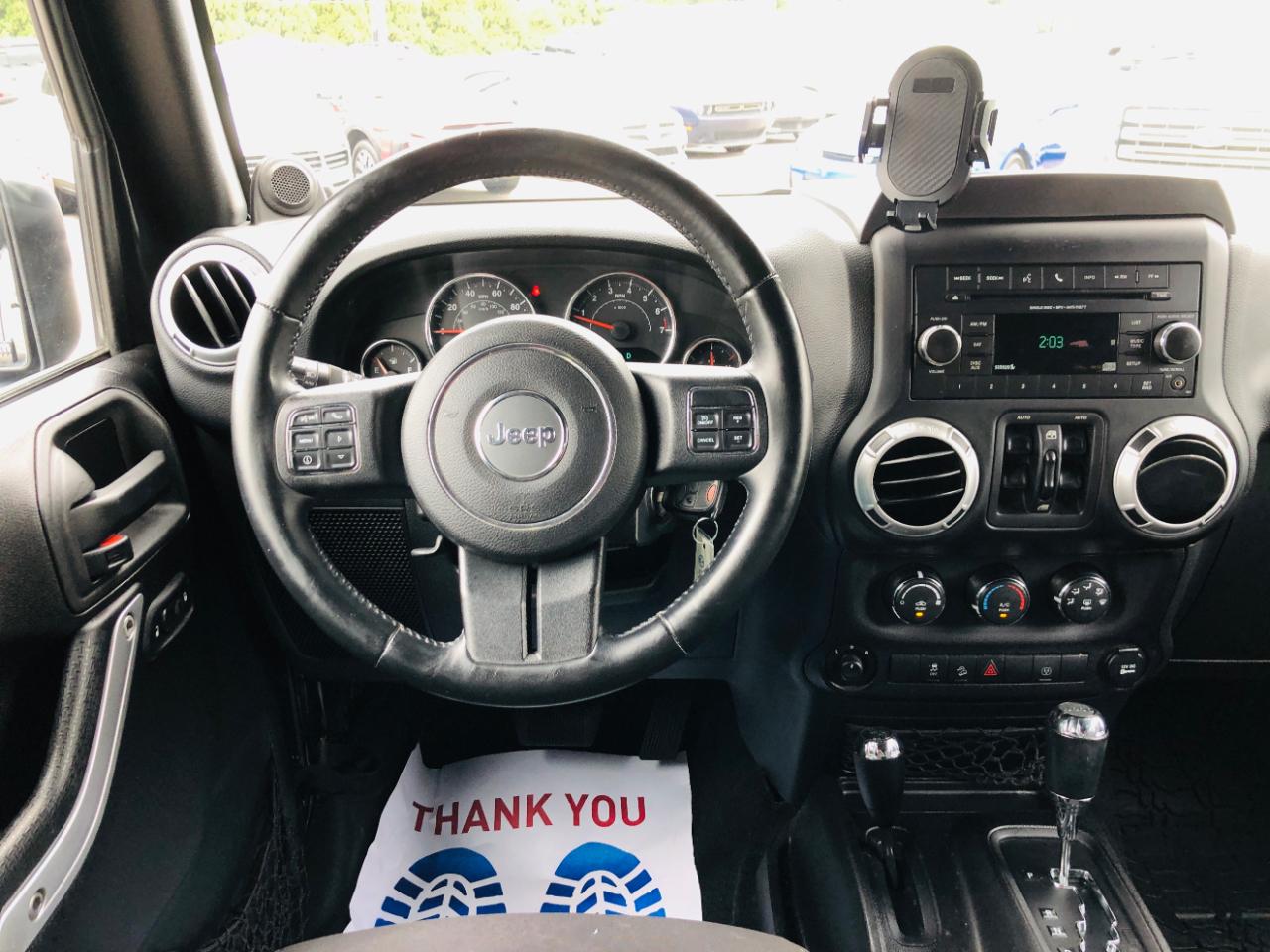 Jeep Wrangler Unlimited 4WD 4dr Sahara 2014