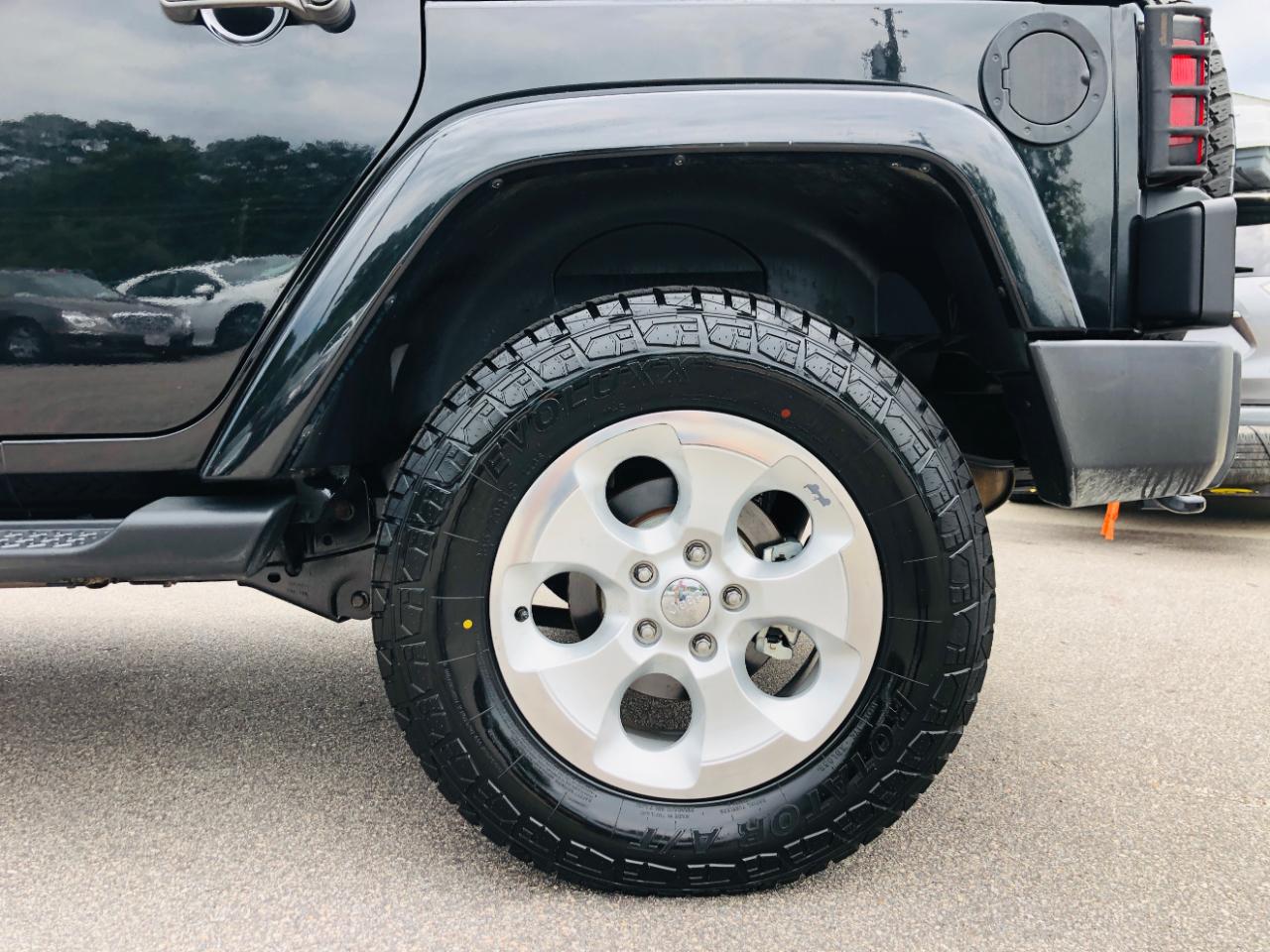 Jeep Wrangler Unlimited 4WD 4dr Sahara 2014