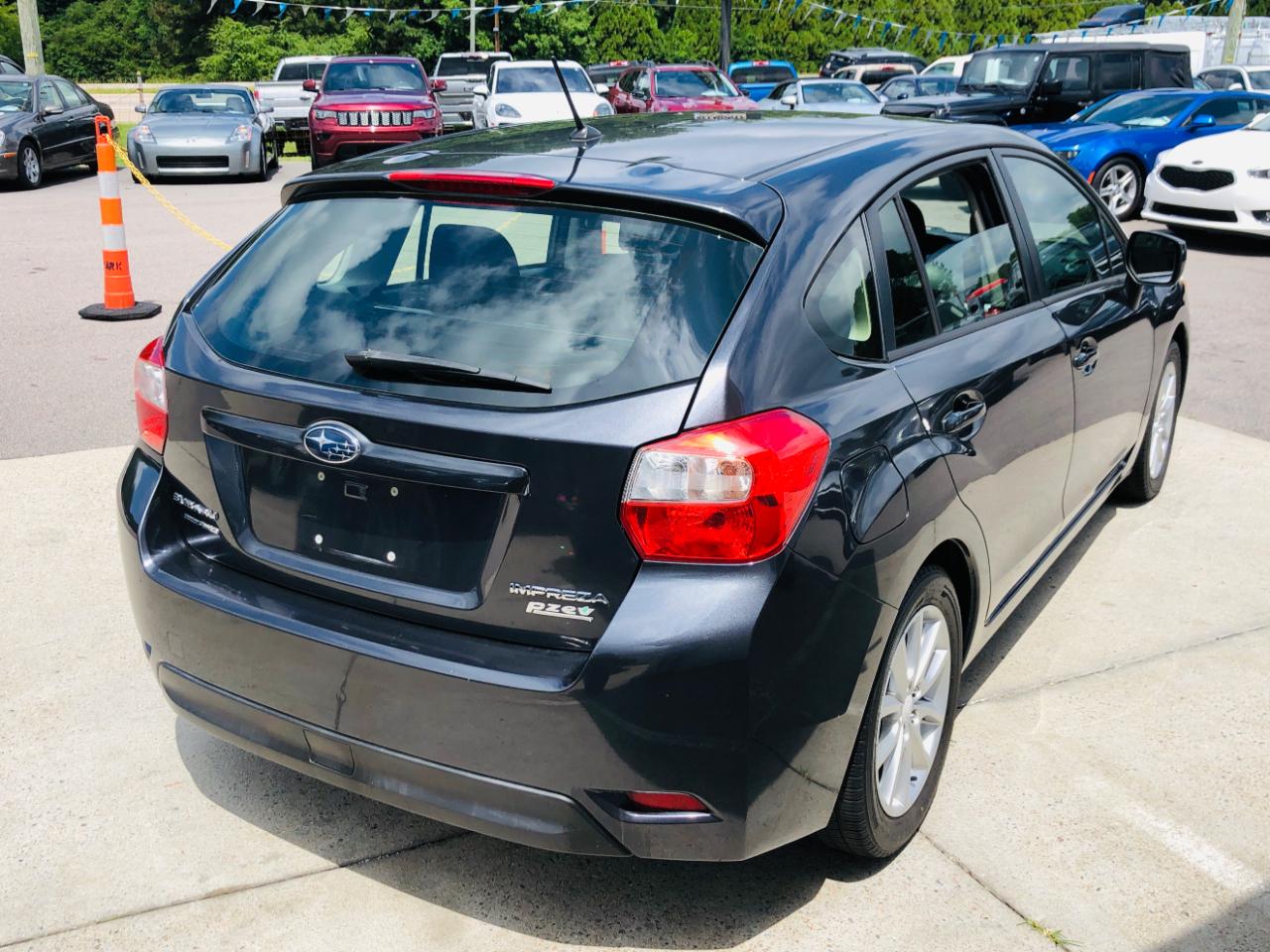 Subaru Impreza Wagon 5dr Auto 2.0i Premium 2013