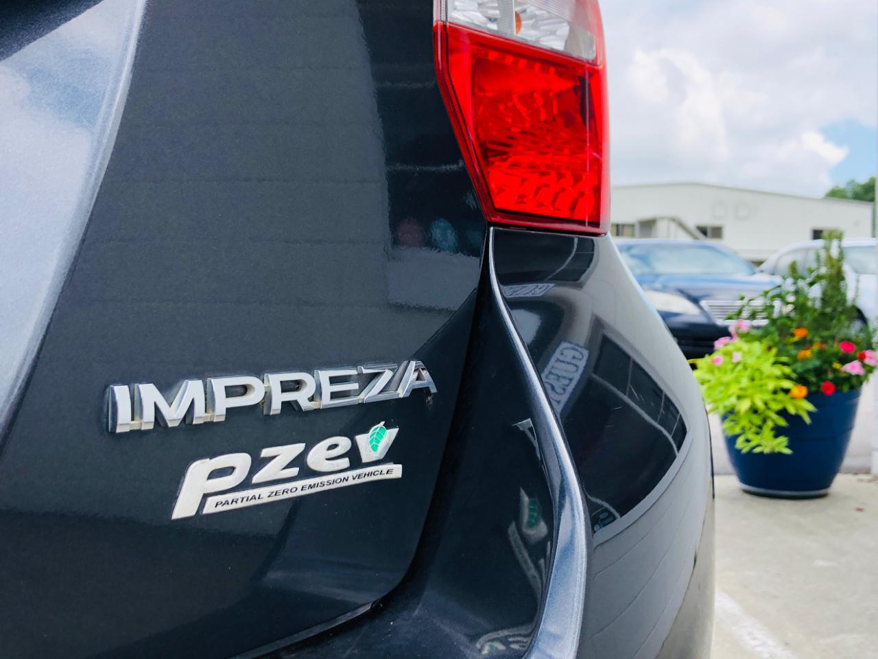 Subaru Impreza Wagon 5dr Auto 2.0i Premium 2013
