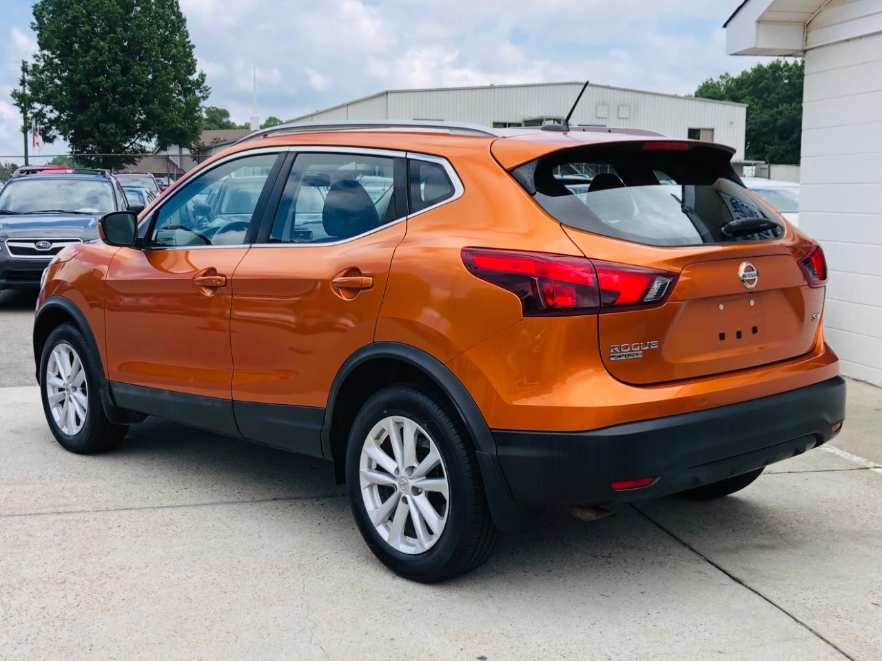 Nissan Rogue Sport FWD SV 2017