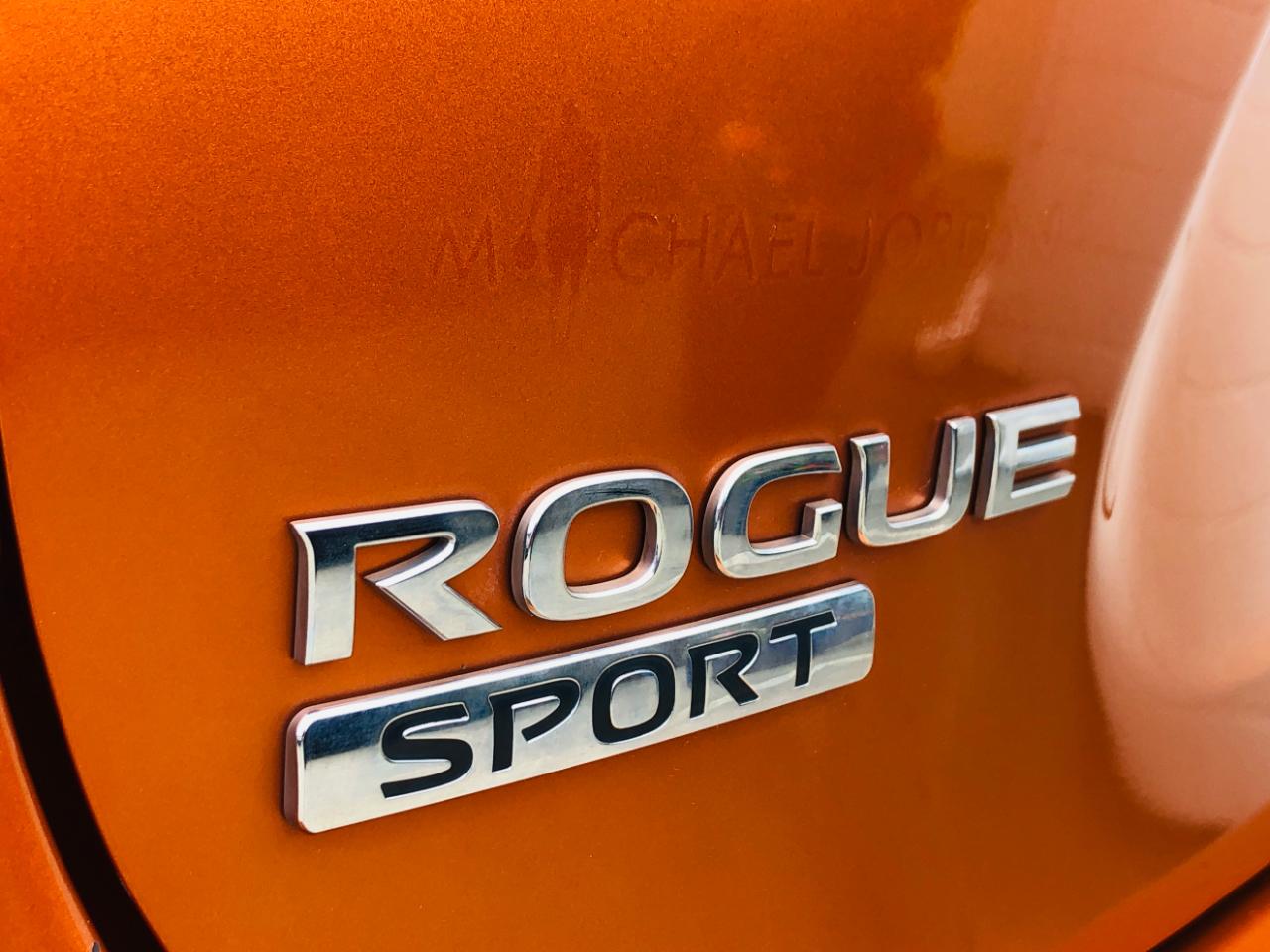 Nissan Rogue Sport FWD SV 2017
