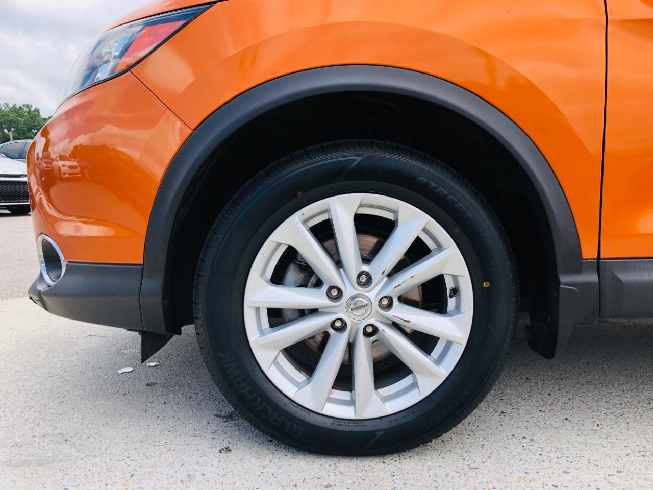 Nissan Rogue Sport FWD SV 2017