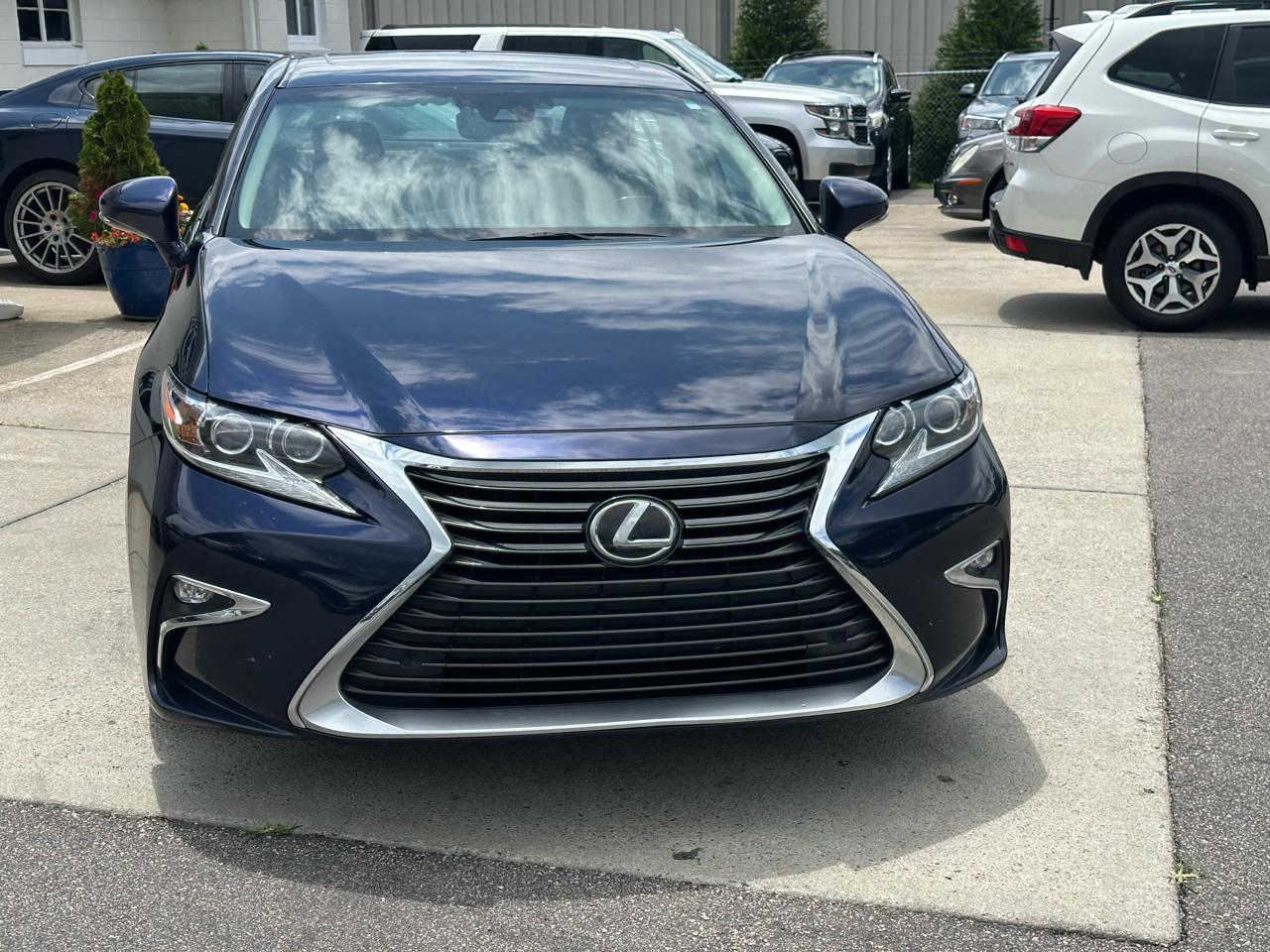 Lexus ES 350 4dr Sdn 2016