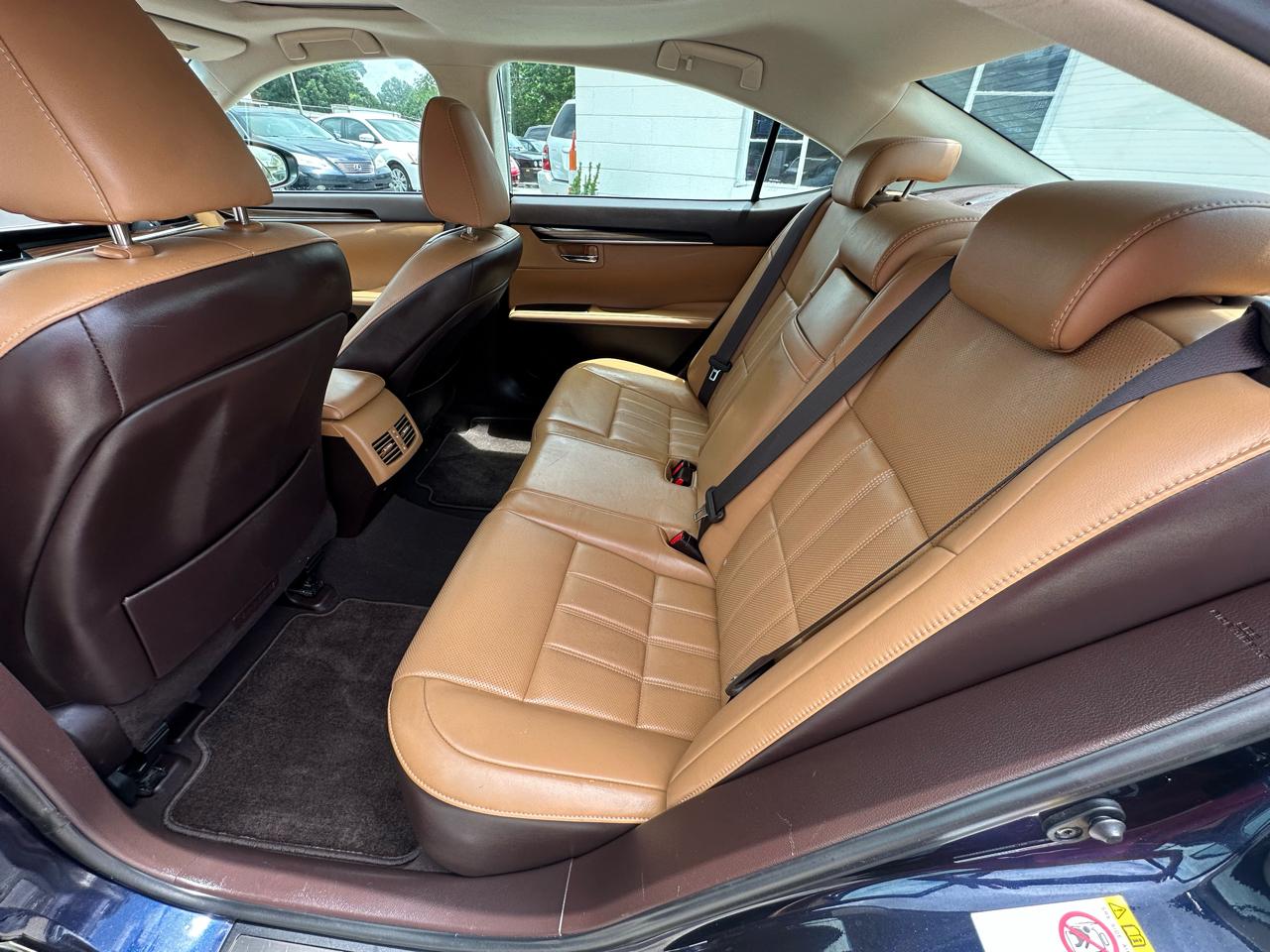 Lexus ES 350 4dr Sdn 2016